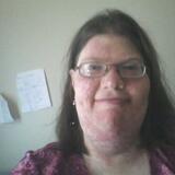 Yasmin from Hutchinson | Woman | 36 years old | Aries