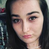 Harriet from Brisbane | Woman | 27 years old | Cancer