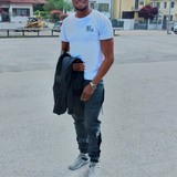 Oseyiiyodf from Vicenza | Man | 33 years old | Pisces