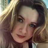 Adi from Dublin | Woman | 44 years old | Aquarius