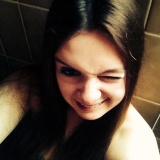 Floshi from Brussels | Woman | 31 years old | Leo