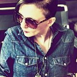 Apple from Vienna | Woman | 51 years old | Gemini