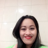 April from Abu Dhabi | Woman | 43 years old | Aquarius