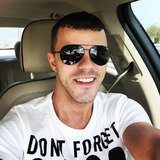 Alex from Abu Dhabi | Man | 42 years old | Aquarius