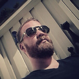 Luftgitar from Trondheim | Man | 41 years old | Cancer
