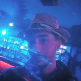 Dennyden from Como | Man | 27 years old | Libra