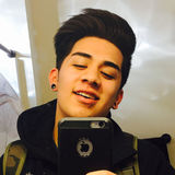 Dresschato from Waukegan | Man | 28 years old | Cancer