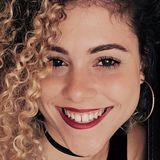 Larissa from Santa Luzia | Woman | 30 years old | Aries
