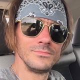 Claytonmacif from Carbondale | Man | 41 years old | Cancer