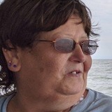 Chris from Bowling Green | Woman | 59 years old | Capricorn