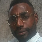 Yves from Saint-Denis | Man | 28 years old | Gemini