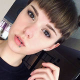 Grace from Hickory | Woman | 27 years old | Capricorn