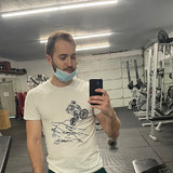 Johnny from Harwood Heights | Man | 30 years old | Gemini